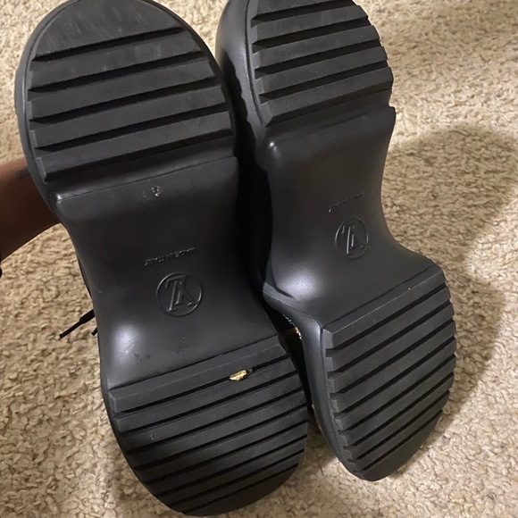 Louis Vuitton Archlight Sneakers Size 39 - Picture 4 of 6